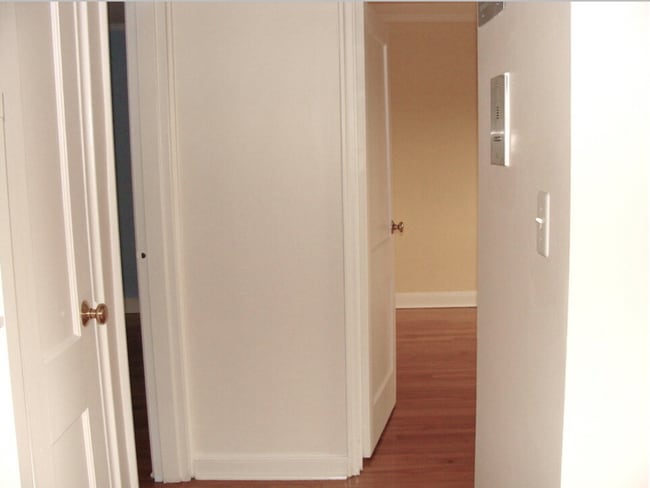 Building Photo - Heat, Hot Water Included, Parking Included.