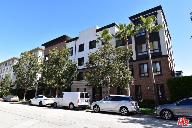 Building Photo - 12746 W Jefferson Blvd