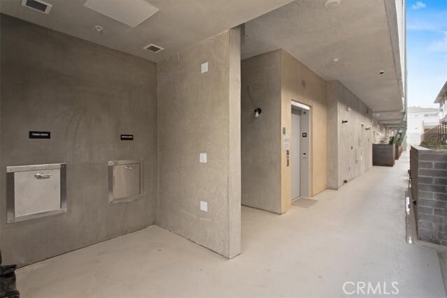 Building Photo - 1223 Hayworth Ave