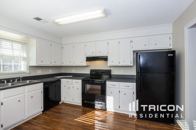 Building Photo - 516 Kenton Dr