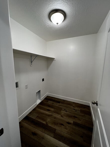 Building Photo - 4024 W 740 N