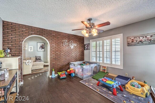 Building Photo - 5321 Tamanar Dr