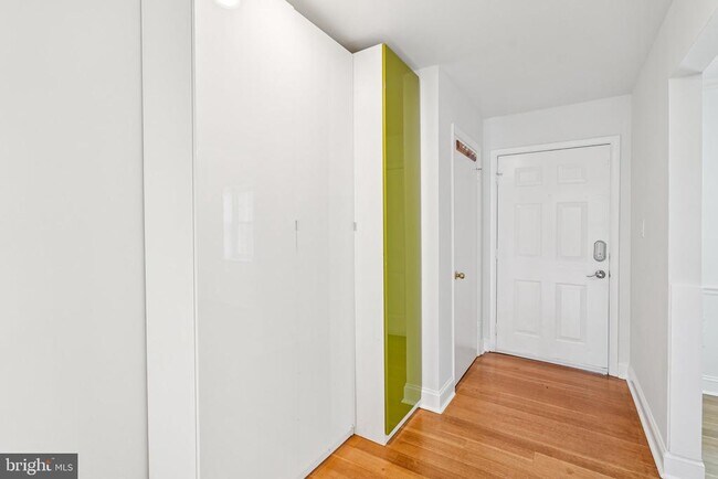 Building Photo - 14844 Cherrydale Dr