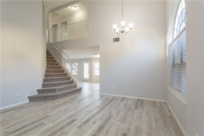 Building Photo - 2917 Bernardino Cove