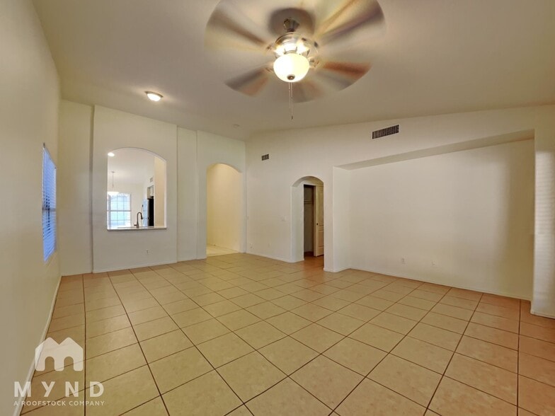 Building Photo - 17208 N Chance Dr