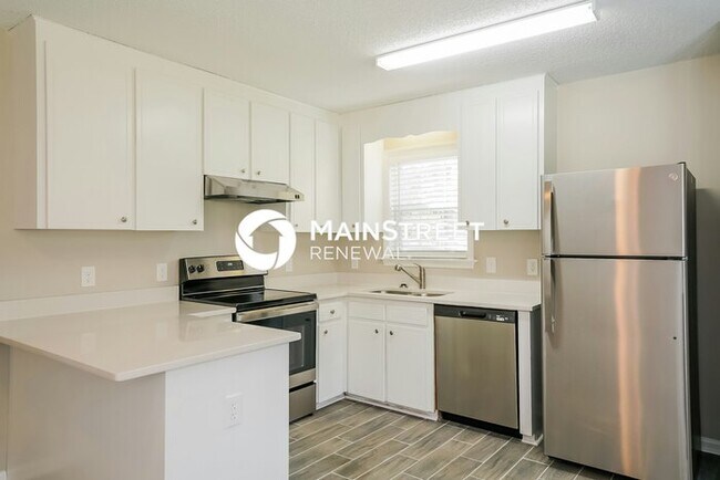 Building Photo - 3 Bedroom Pet-Friendly Home in CLAYTON, NC...