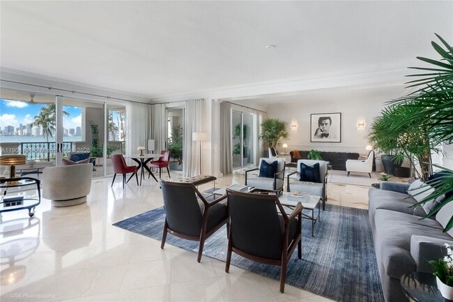 Building Photo - 4822 Fisher Island Dr