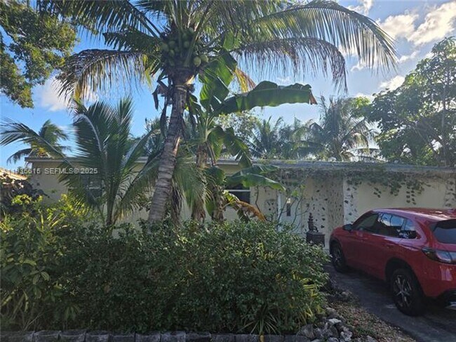 Building Photo - 301 SW 5th St