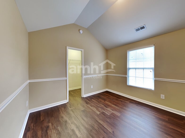 Building Photo - 3405 Rocket Ct