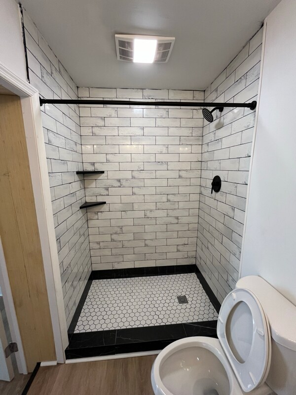 Building Photo - 2701 Hartford Dr