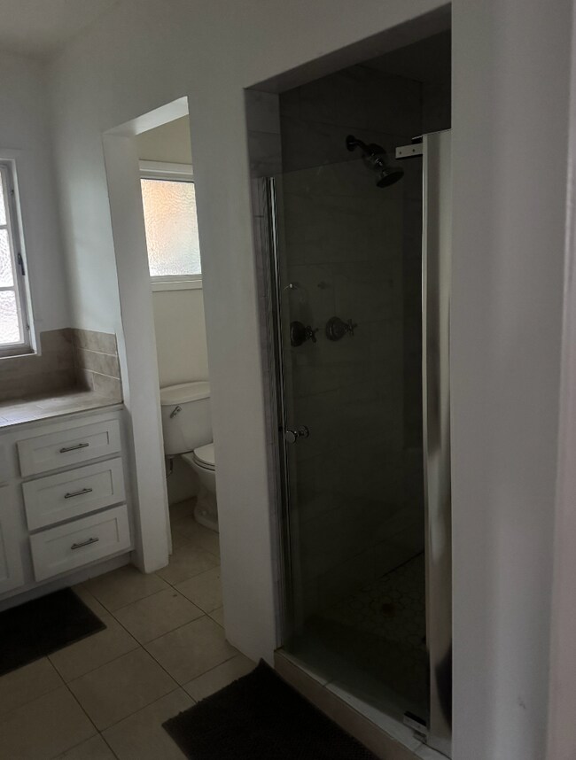 Building Photo - 2119 1/2 S Beverly Glen Blvd