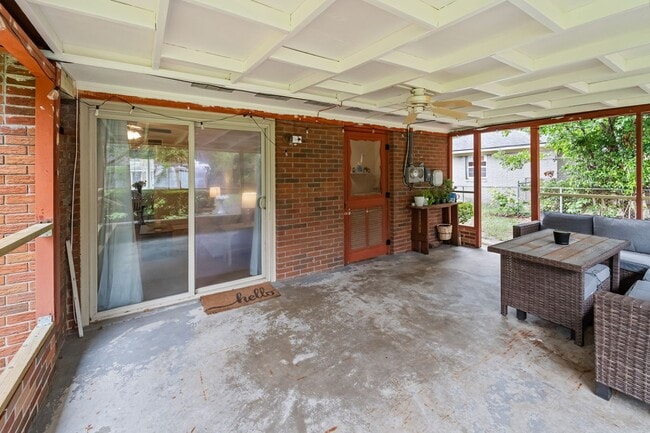Building Photo - Charming 3-Bedroom Home on Savannah’s Southside with Covered Patio and Large Backyard