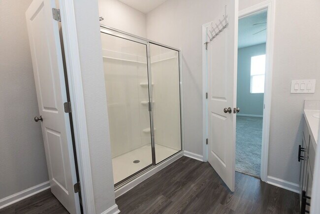 Building Photo - For Rent | Like-New 3 Bedroom, 2 Bath Home...
