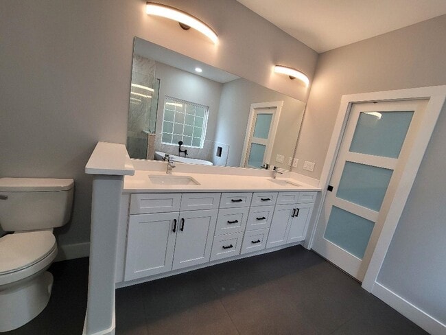 Building Photo - 516 June Bug Ct