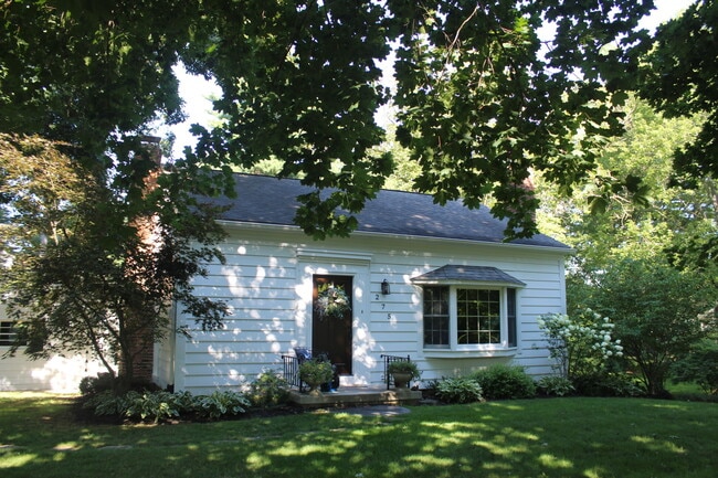 Primary Photo - 275 Woodland Dr