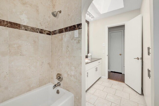 Building Photo - 10408 Double Spur Loop