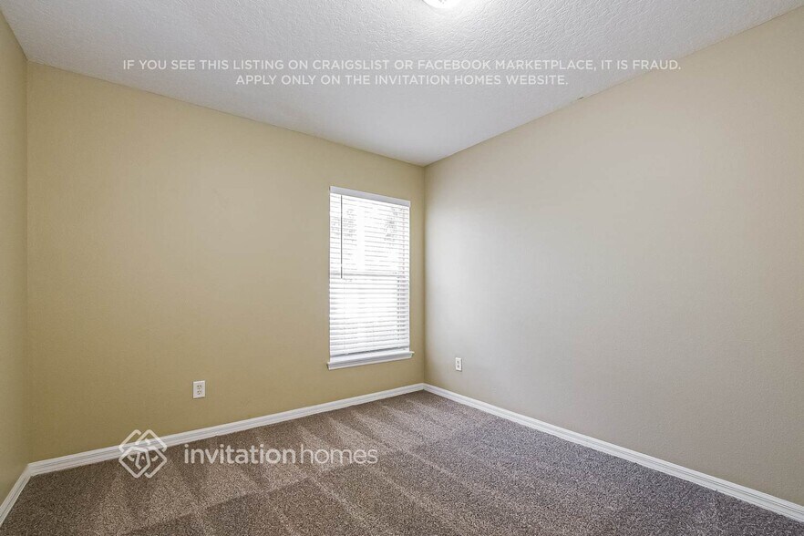 Building Photo - 10207 Summer Elm Ave