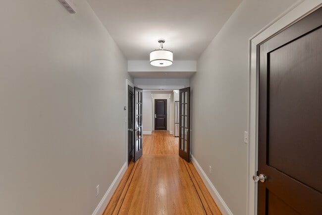 Building Photo - 1411 Willow Ave