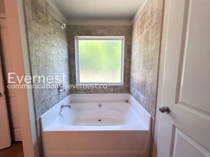 Building Photo - 1488 Arbor Pl Dr