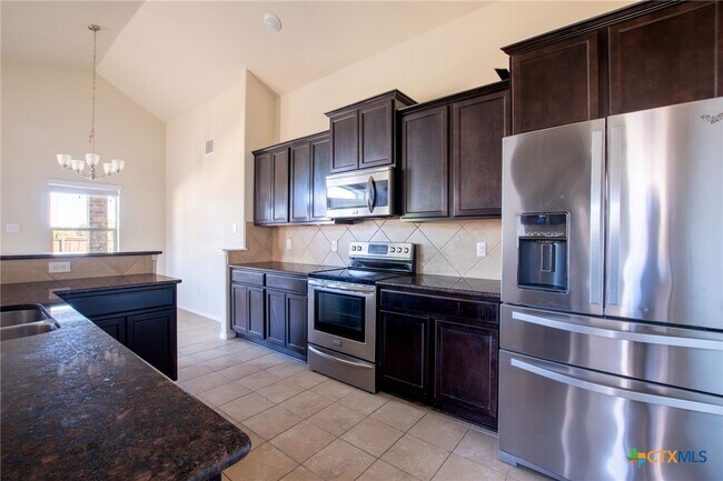 Building Photo - 5201 Cicero Dr