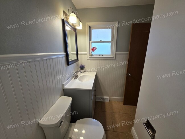 Building Photo - Spacious 2 bed 1.5 bath house in Hammond