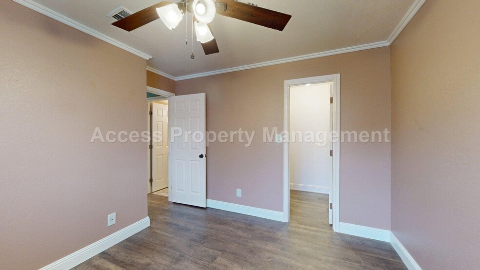 Building Photo - 2900 Andre Ln