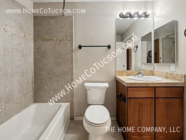 Building Photo - 1500 E Pusch Wilderness Dr