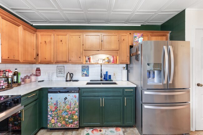 Building Photo - 117 Millbrook Dr