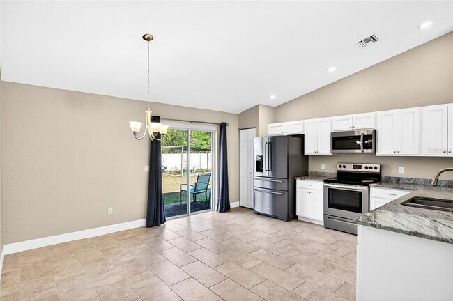 Building Photo - 501 Marion Oaks Golf Rd