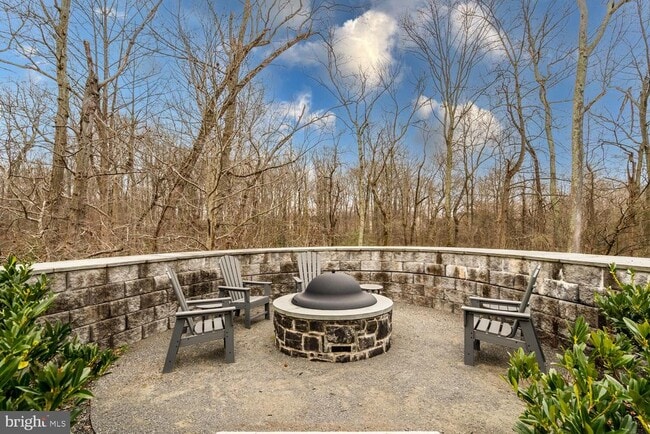 Building Photo - 7770 Belvale Dr