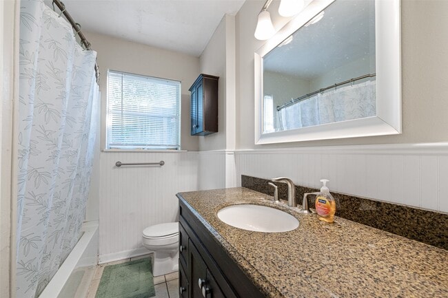 Building Photo - 2501 Dorrington St