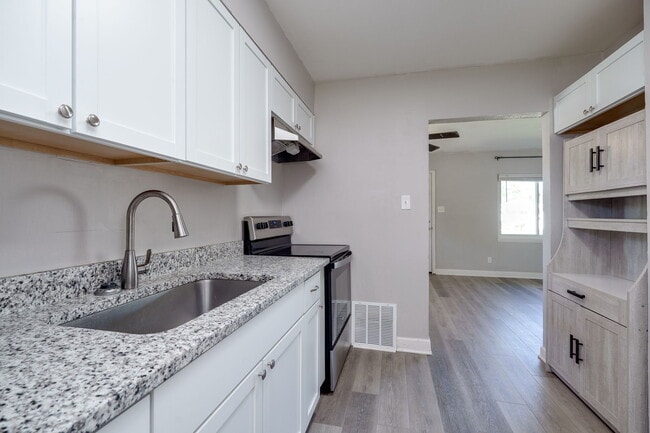 Building Photo - 346 Lawver Ln