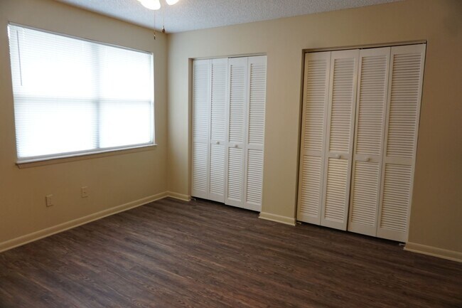 Building Photo - 5528 Greatpine Ln S