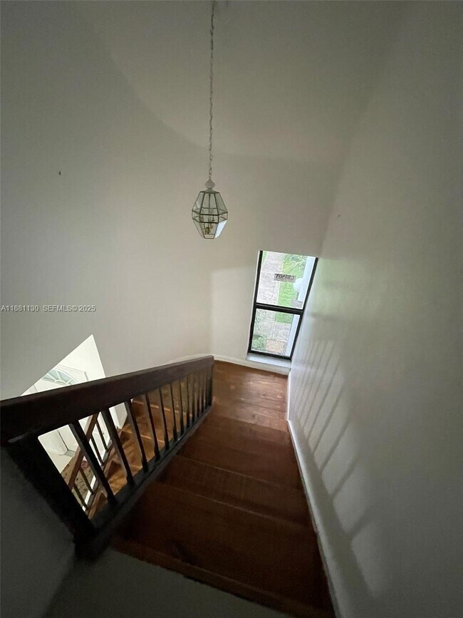 Building Photo - 2718 S University Dr