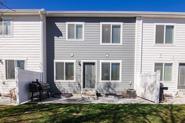 Building Photo - 4056 S 2800 W