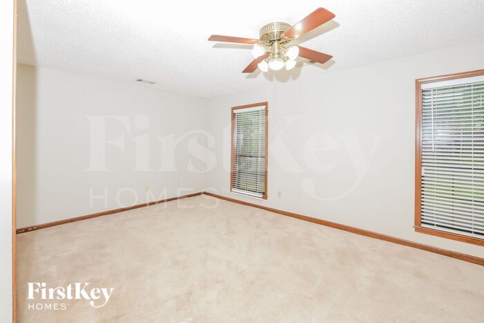 Building Photo - 3943 Green Spruce Bend
