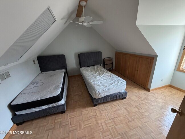 Building Photo - 755 Van Ct Ave