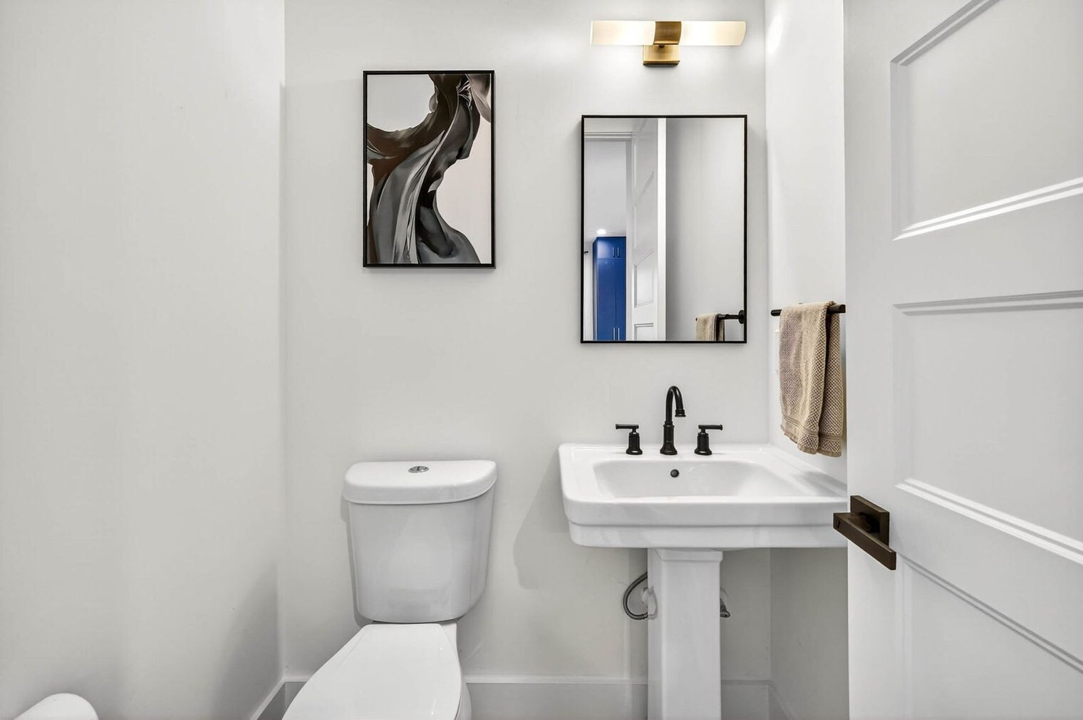 Building Photo - 1200 E Jean St