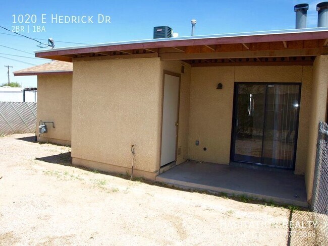 Building Photo - August Pre-Lease!! 2Bed/1Bath Hedrick Acre...
