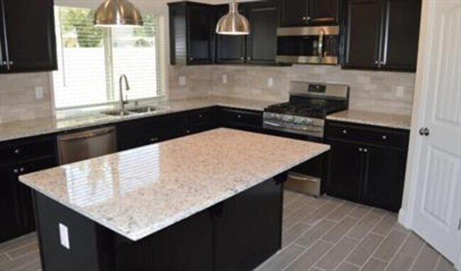 Building Photo - 2406 Gabriel Dr