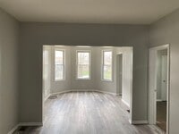 Building Photo - 4 bed -room house