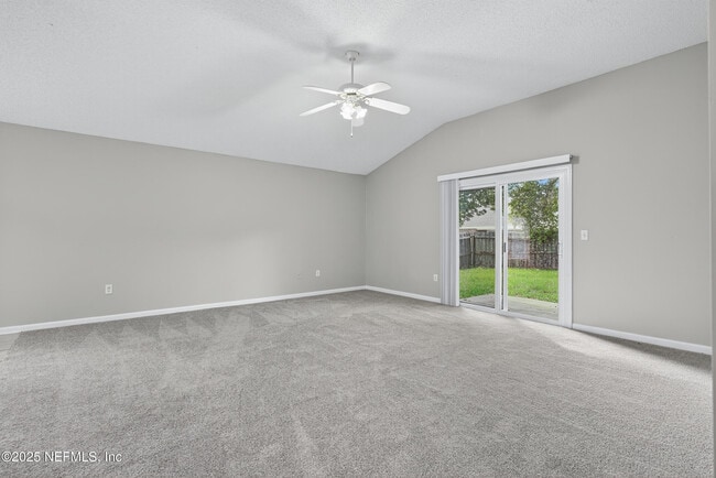 Building Photo - 2821 Cross Creek Dr