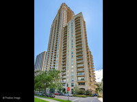 Building Photo - 2550 N Lakeview Ave