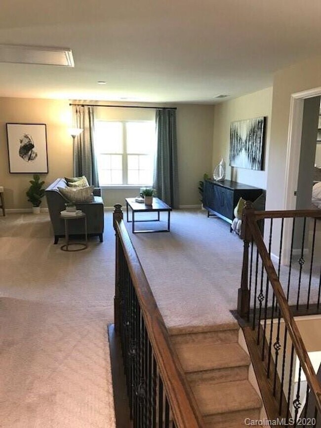 Building Photo - Coming Soon! 5BR/4.5BA | Newly Renovated Single Family Home | In Cortona!