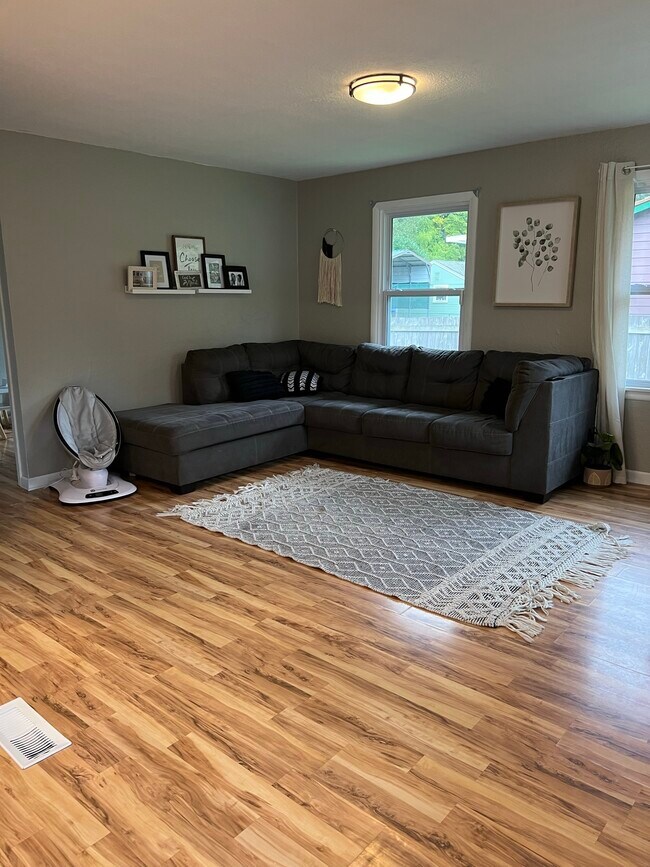 Building Photo - 2344 Northlake Way NW