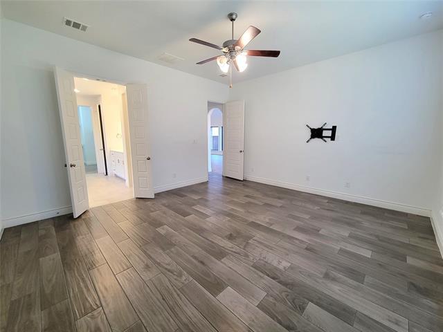 Building Photo - 8629 White River Trl