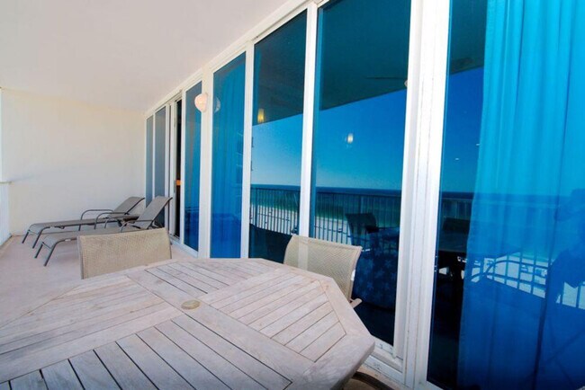 Building Photo - 455 E Beach Blvd