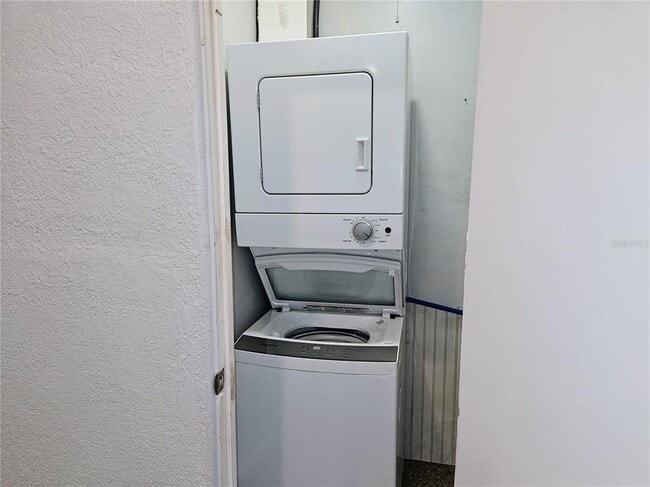 Building Photo - 6801 48th Ave N