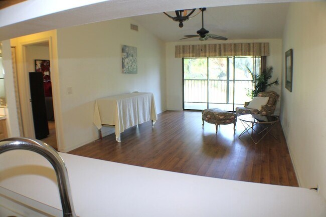 Building Photo - 1082 Keystone Dr