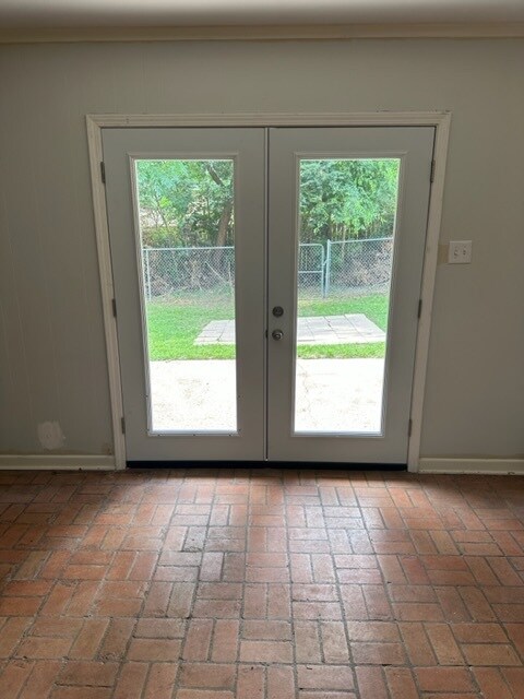 Building Photo - 1927 Montrose Dr